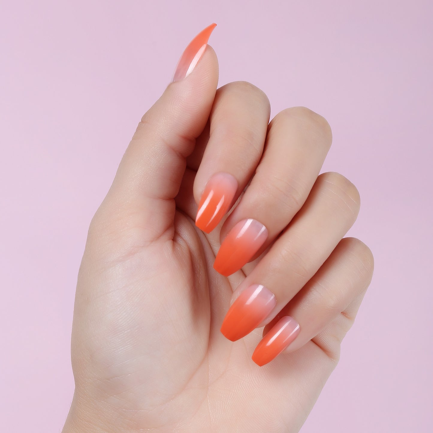 mooie ombre oranje nagels